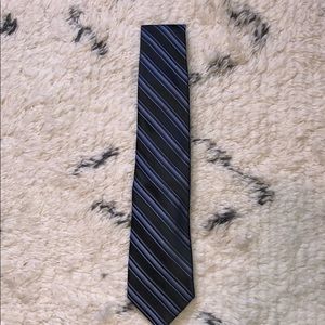 Metropolitan View Tie